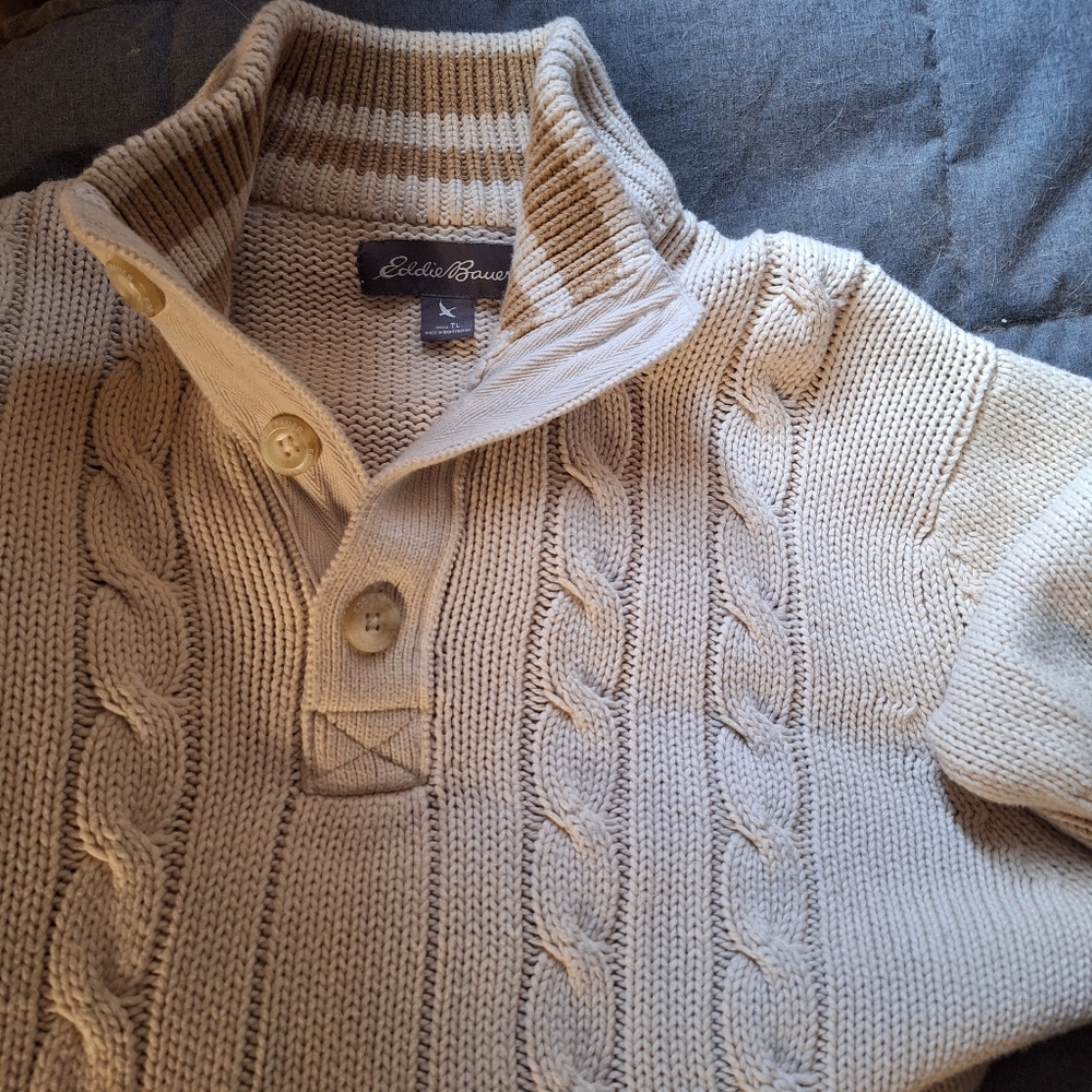 Eddie Bauer Cream Cable Knit Pullover